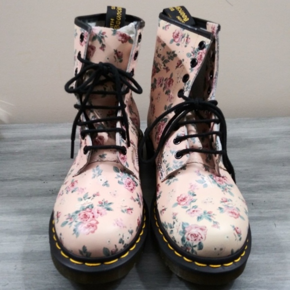 Floral Dr Martens
